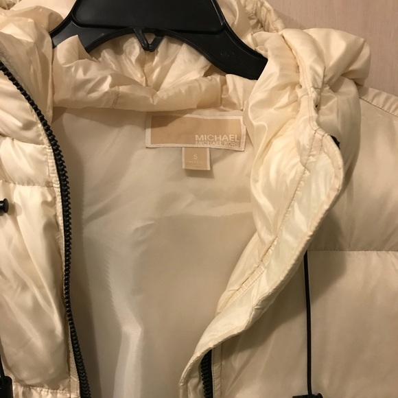 Winter puffer jacket - Picture 2 of 5